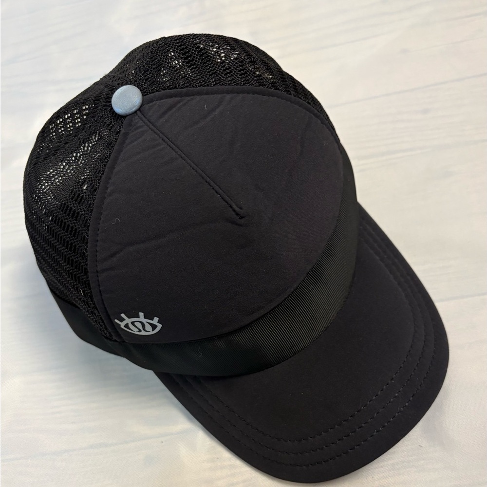 lululemon athletica Black Lululemon 2014 SeaWheeze Finisher's hat Mesh Cap
